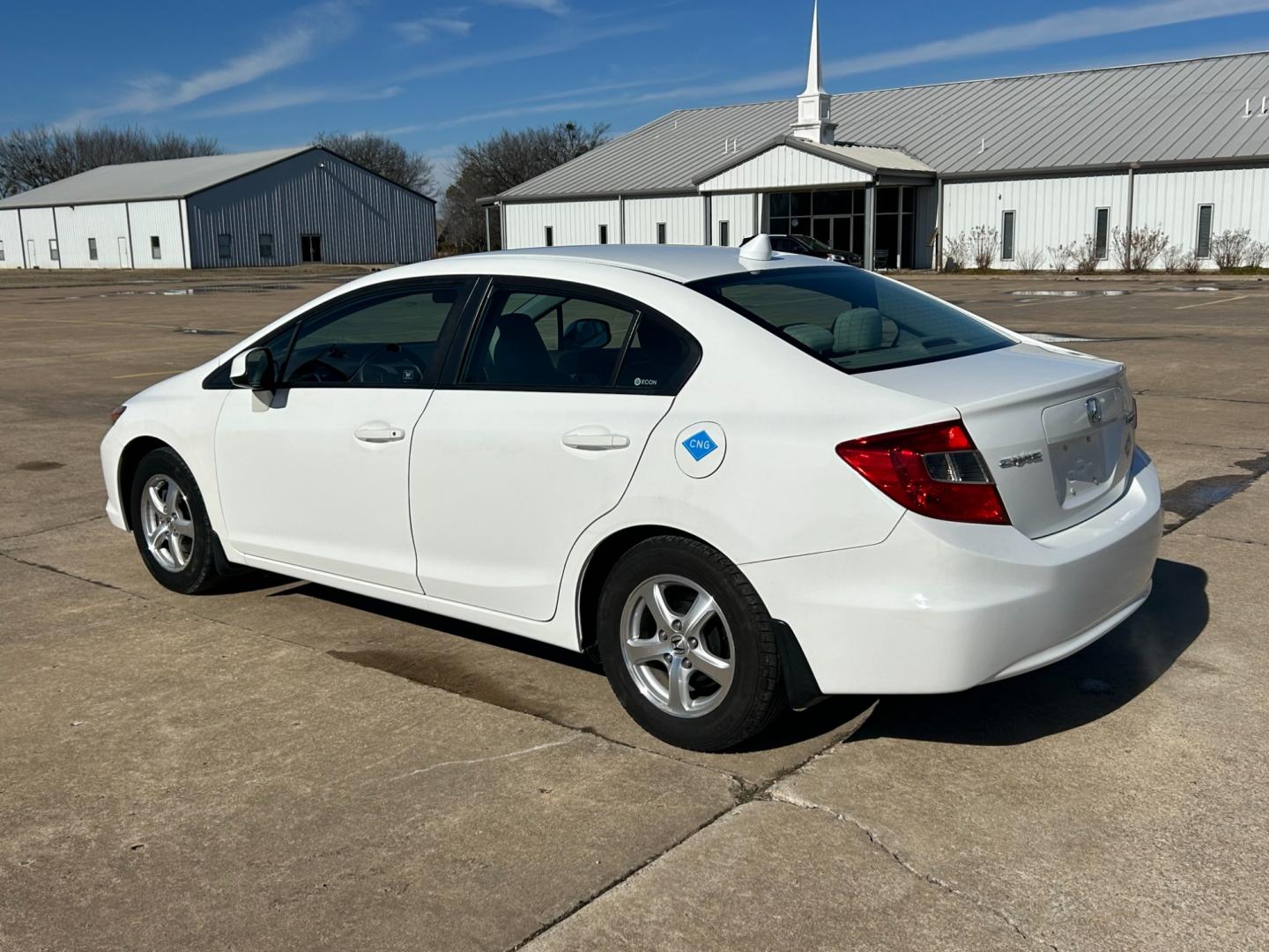 2012 White /Gray Honda Civic CNG Sedan 5-Speed AT (19XFB5F58CE) with an 1.8L L4 SOHC 16V CNG engine, 5-Speed Automatic transmission, located at 17760 Hwy 62, Morris, OK, 74445, (918) 733-4887, 35.609104, -95.877060 - 2012 HONDA CIVIC 1.8L FWD DEDICATED CNG (COMPRESSED NATURAL GAS) VEHICLE. FEATURES REMOTE KEYLESS ENTRY, POWER LOCKS, POWER WINDOWS, POWER MIRRORS, MANUEL SEATS, AM/FM RADIO, CD PLAYER, USB, AUX, BLUETOOTH FOR HANDS-FREE CALLING, 12V POWER OUTLET, CRUISE CONTROL, TRACTION CONTROL, CLOTH SEATS, 195/6 - Photo#6